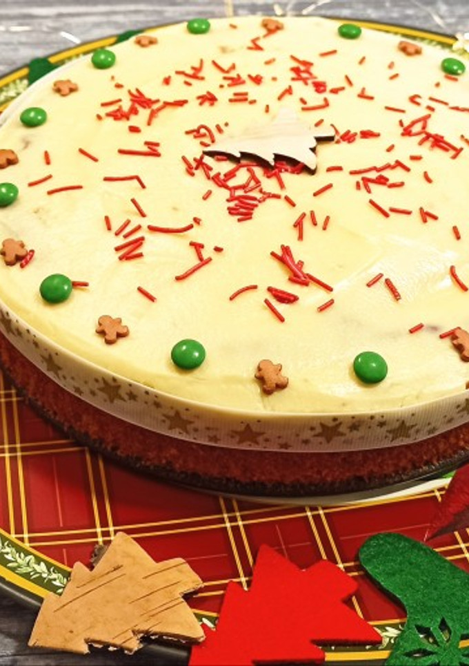 Una foto de Bizcocho de jengibre, manzana 🍎 y chocolate blanco 🥧