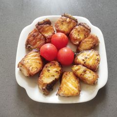 A picture of Fried Salmon.
