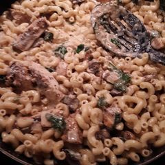 A picture of Tuscan Chicken Mac and Cheese.