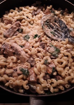 A picture of Tuscan Chicken Mac and Cheese.