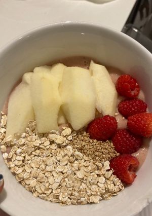 Una foto de Bowl de frutas y avena