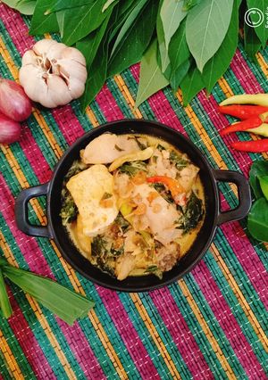 Foto resep Ayam Masak Daun Singkong (Mix Tahu)
