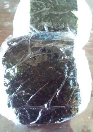 A picture of How to Make Mess-Free Onigiri (Rice Balls).