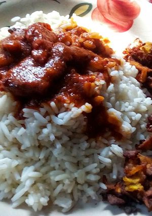 A picture of Caramelized fried plantain rice.