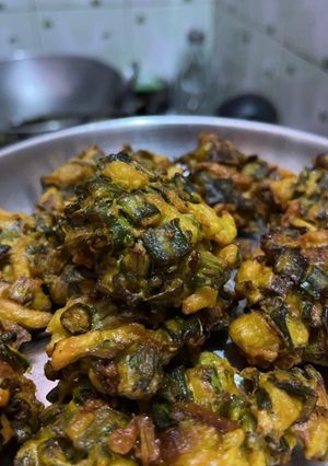 पालक के पकौड़े (palak ke pakode recipe in Hindi) रेसिपी मुख्य फोटो