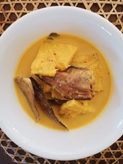 Gambar Masak Lemak Kuning Ikan Sepat Kering dan Nenas