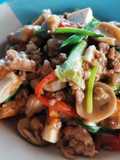 หมูสับผัดเห็ดฟางไข่เค็ม