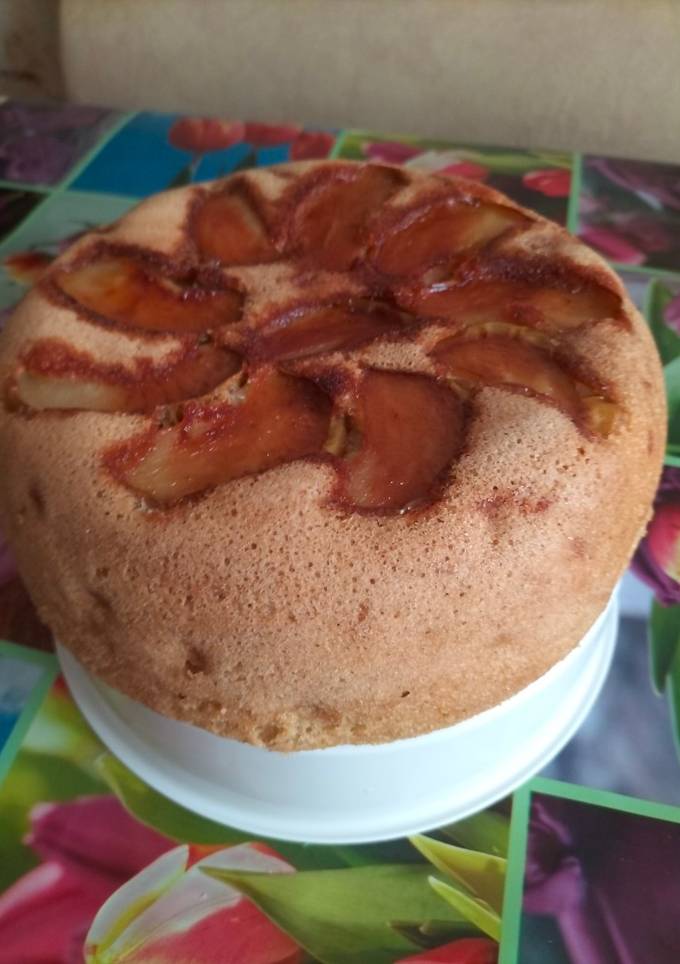 Шарлотка у мультиварці
