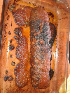 Una foto de Rulo de carne picada rellena de cebolla zanahoria y huevo duro