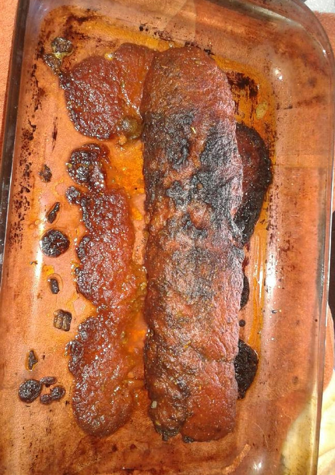 Una foto de Rulo de carne picada rellena de cebolla zanahoria y huevo duro
