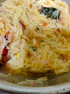 சேமியா உப்புமா (Semiya upma recipe in tamil) செய்முறை முக்கிய புகைப்படம்