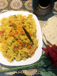 तहरी (tehri recipe in Hindi) रेसिपी मुख्य फोटो
