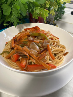 Una foto de Spaghetti sabor oriental