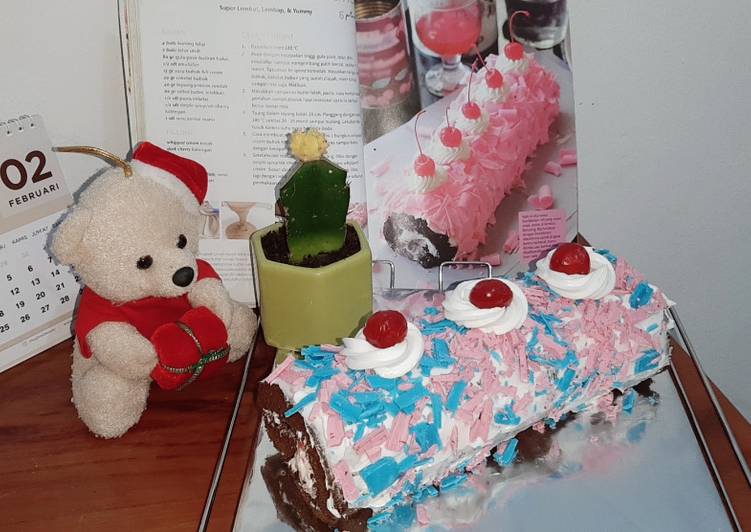 Blackforest roll cake