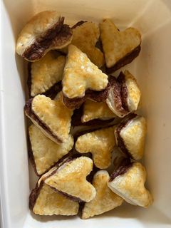 Una foto de Corazones de hojaldre con Nutella❤️🍫