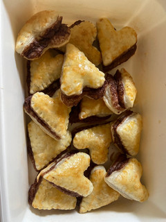 Una foto de Corazones de hojaldre con Nutella❤️🍫