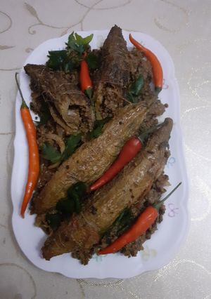 A picture of Qeema Bharay Karailay (Stuffed Bitter Ground).