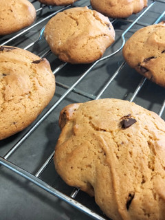 Una foto de Galletas de naranja y chocolate