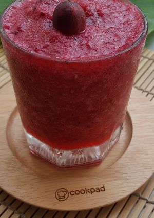 A picture of Red Syrup Blended Carissa Carandas.