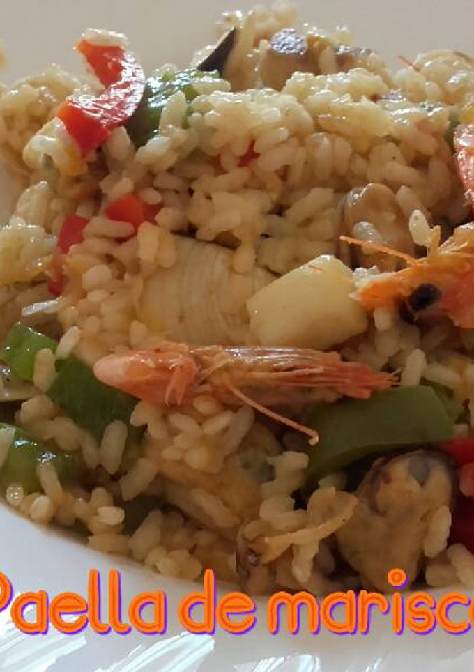 Una foto de Paella de marisco*