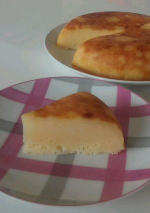 A picture of Sliced Cheese & Pancake Mix Rice Cooker Cheesecake.