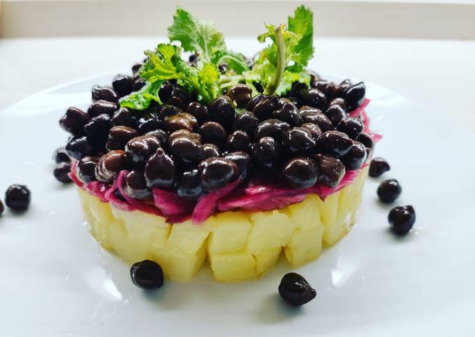 Il modo più semplice a Preparare Perfetto Insalata di ceci neri e cavolo rosso