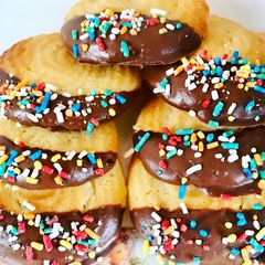 A picture of BUTTER COOKIES #photographychallenge.