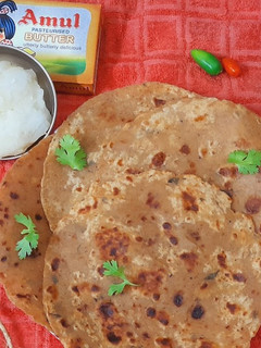 নিরামিষ আলুর পরোটা (Niramish aloor paratha recipe in Bengali) রেসিপির প্রধান ছবি