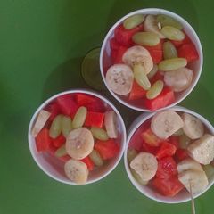 A picture of Fruit Salad.
