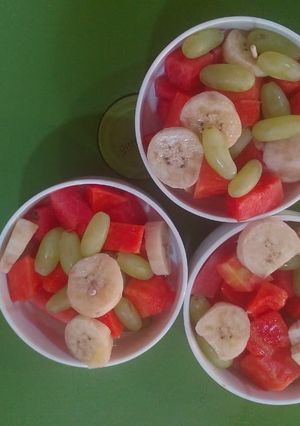 A picture of Fruit Salad.
