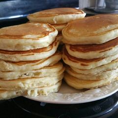 A picture of Buttermilk Pancakes (Alton Brown).