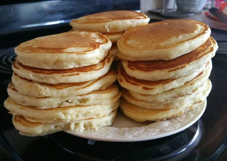 Easiest Way to Prepare Ultimate Buttermilk Pancakes (Alton Brown)