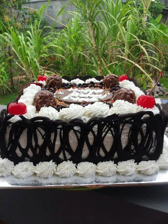 Langkah Mudah untuk Membikin Resep  Cake Ultah Pagar #Sponge Coklat Base Cake#Gampang#Cepet#Juara yang Sempurna, Enak Banget
