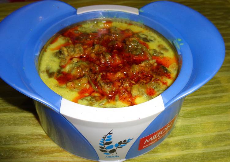 Recipe of Any-night-of-the-week Palak Pakora Kadhi