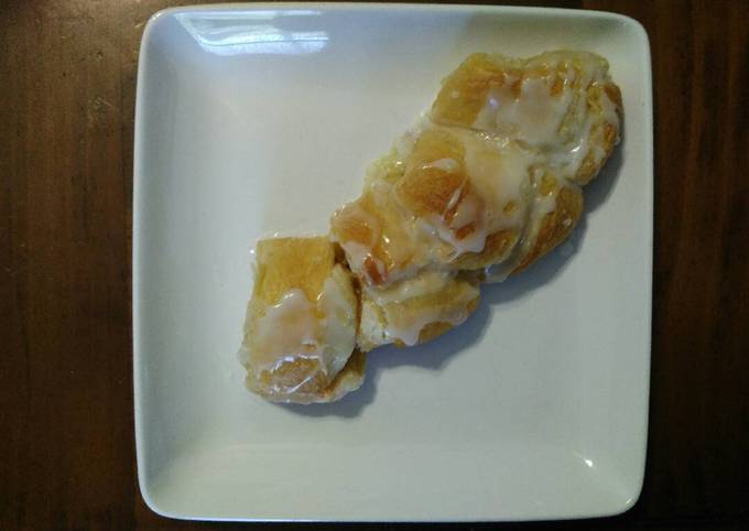 Lemon Cream Cheese Crescent Ring