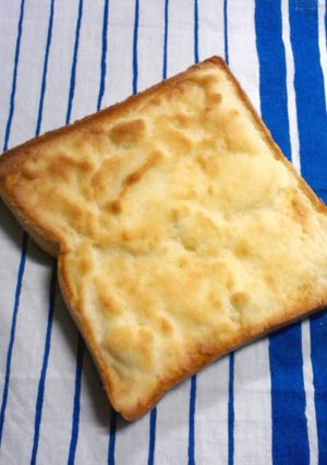 A picture of Quick Melon Pan-Style Toast.