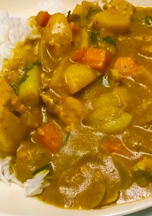 A picture of Tasty and healthy chicken curry Japanese style.
