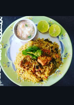 A picture of Hyderabad Chicken Dum Briyani.