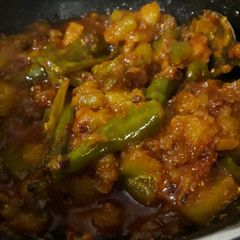 A picture of Gur kaddu ki sabzi.