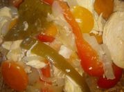 Una foto de escabeche de pollo