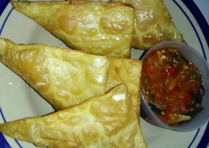 Samosa sambal asam pedas