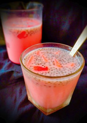 A picture of Mohobbat ka sharbat with sabja seeds.