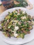 Zucchine, funghi e feta