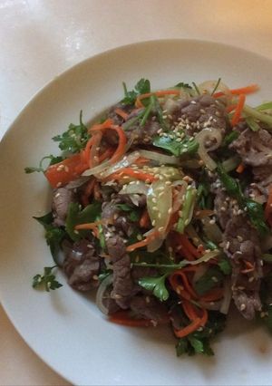 Hình của món Gỏi bò bóp thấu.