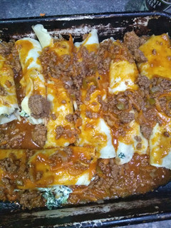 Una foto de Canelones de espinaca y acelga con salsa tipo boloñesa 😋