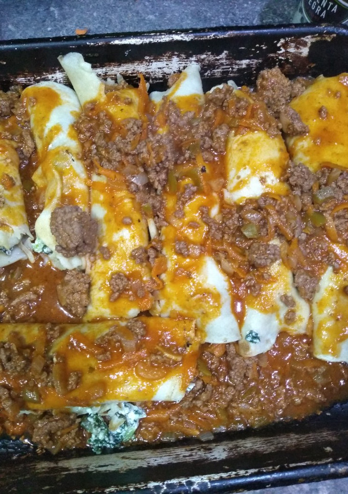 Una foto de Canelones de espinaca y acelga con salsa tipo boloñesa 😋