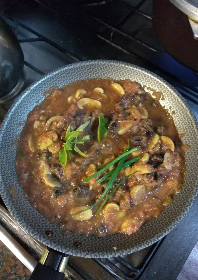 Una foto de Salsa de champiñones y hongos para pastas