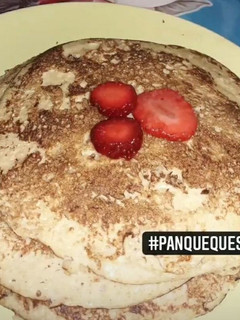 Una foto de Panqueques de avena y banana