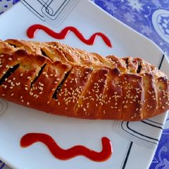 A picture of Qeema Bread😋.