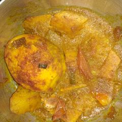 A picture of Egg curry.